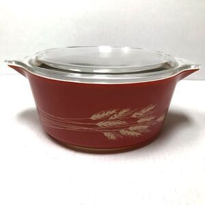 Vintage Pyrex rust Autumn Harvest 475-B 2.5 quart casserole dish with lid